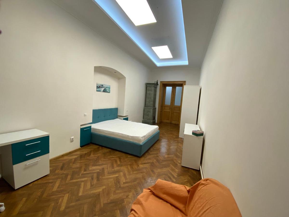 Centre Ville Apartment Cluj-Napoca Buitenkant foto